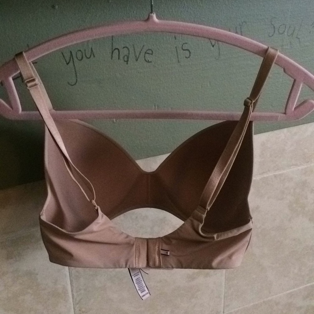 Wireless 32dd nude Victoria’s Secret bra